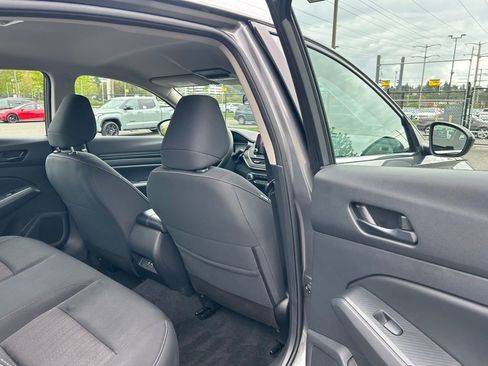 Used 2025 Nissan Altima 2.5 SV FWD image 13