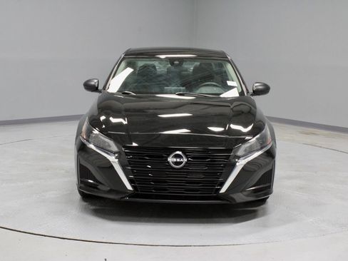 Certified 2024 Nissan Altima 2.5 SV FWD image 5