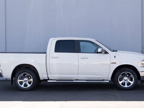 Used 2018 RAM 1500 Laramie w/ Convenience Group AWD/4WD image 29