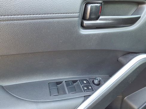 Used 2023 Toyota Corolla Cross LE image 13