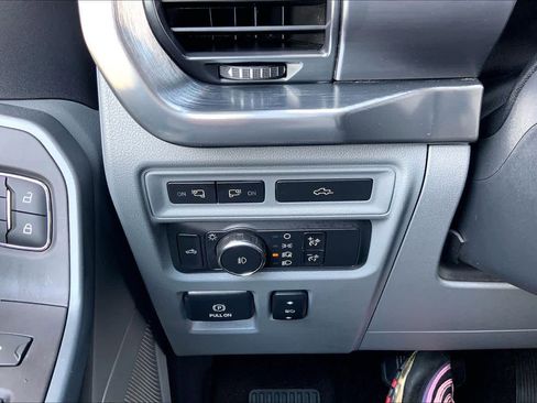 Used 2021 Ford F150 Lariat w/ Equipment Group 502A High image 33