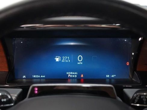 Used 2023 Lincoln Navigator Black Label image 22