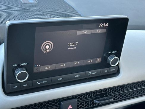 Used 2025 Honda HR-V LX image 16