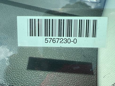 Used 2025 Hyundai Venue SEL FWD image 8