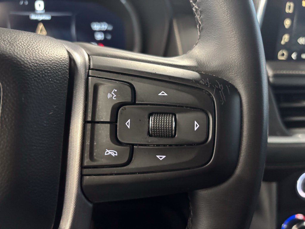 Used 2023 GMC Yukon SLT AWD/4WD image 14