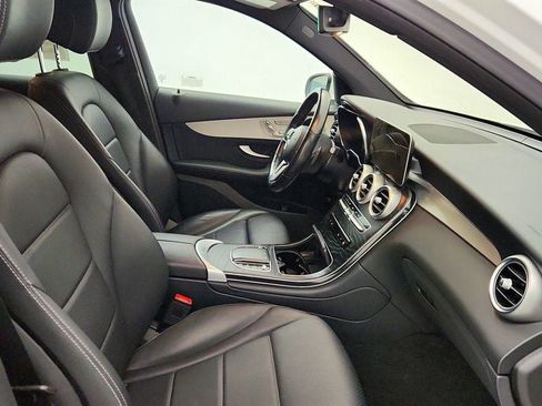 Used 2022 Mercedes-Benz GLC 300 4MATIC image 21