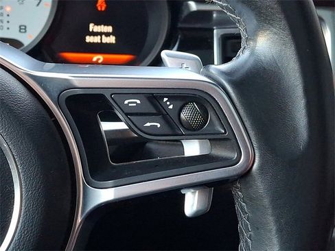 Certified 2017 Porsche Macan S image 28