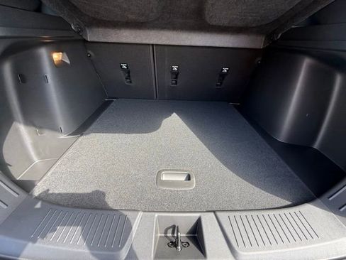 New 2026 Chevrolet Trax RS w/ Sunroof Package image 29