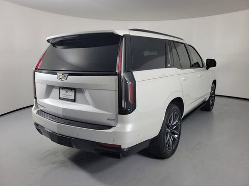 Certified 2021 Cadillac Escalade Sport Platinum w/ Heavy-Duty Trailer Package image 4