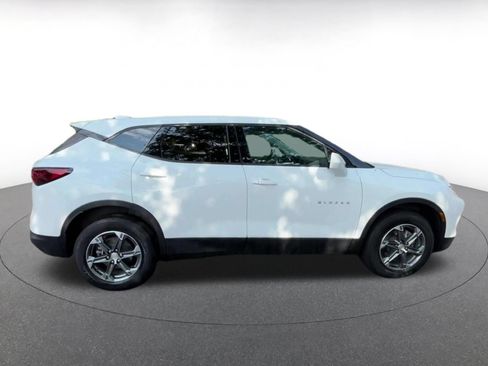 Used 2025 Chevrolet Blazer LT FWD image 13
