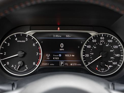 Used 2025 Nissan Sentra SR w/ SR Premium Package FWD image 15