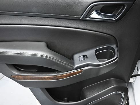 Used 2020 Chevrolet Tahoe LT image 32