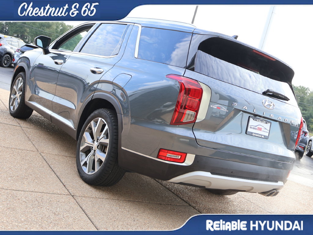 Used 2022 Hyundai Palisade SEL w/ Premium Package FWD image 4