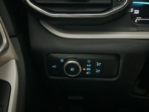 Used 2024 Ford Explorer XLT w/ Equipment Group 202A image 41