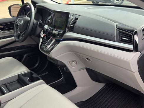 Used 2024 Honda Odyssey Touring image 27