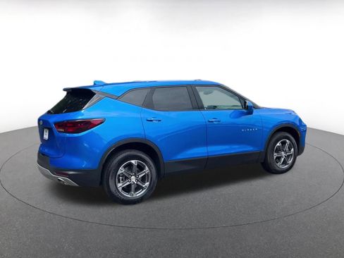 Used 2025 Chevrolet Blazer LT FWD image 15