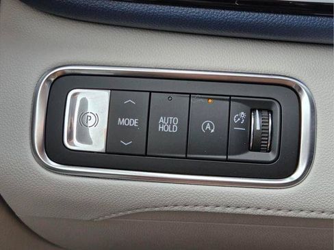 Used 2026 Buick Enclave Avenir w/ Super Cruise Package FWD image 33