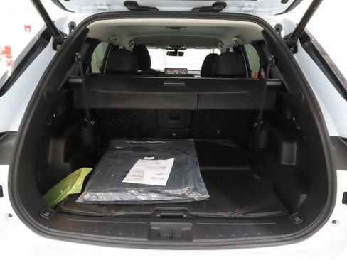 New 2026 Mitsubishi Outlander SE image 13