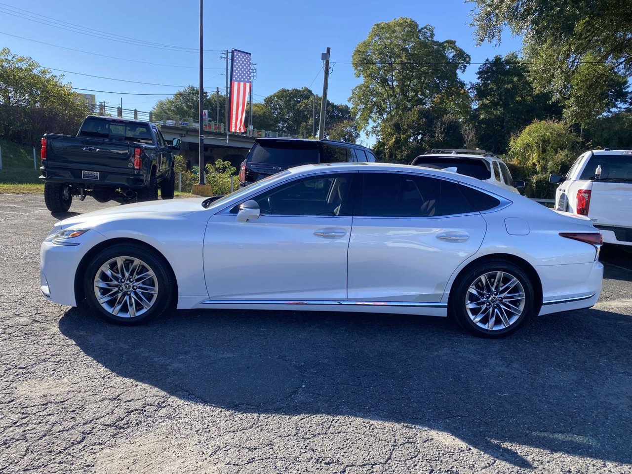 Used 2018 Lexus LS 500 w/ Accessory Package (Z2) RWD image 5