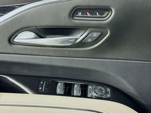 Used 2021 Cadillac Escalade ESV Sport w/ Driver Assist Tech Package image 18