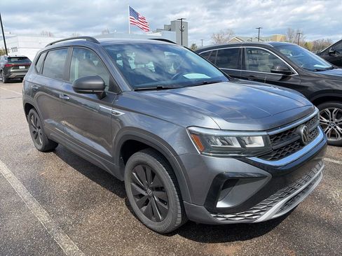 Used 2022 Volkswagen Taos S w/ IQ Drive S Package image 3