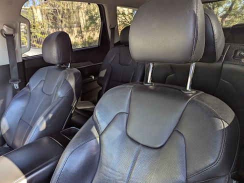 Used 2020 Kia Telluride SX image 10