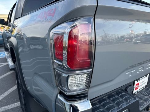 Used 2021 Toyota Tacoma TRD Off-Road image 10