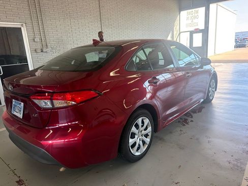 Used 2025 Toyota Corolla LE FWD image 5