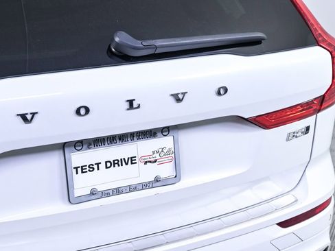 Certified 2023 Volvo XC60 B5 Plus w/ Protection Package Premier image 36