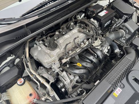 Used 2020 Toyota Corolla LE FWD image 36