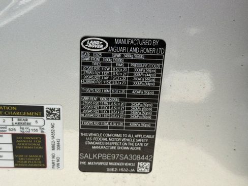 Certified 2025 Land Rover Range Rover Long Wheelbase SE AWD/4WD image 20