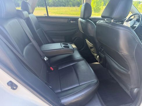 Used 2016 Subaru Outback 2.5i Limited AWD/4WD image 12