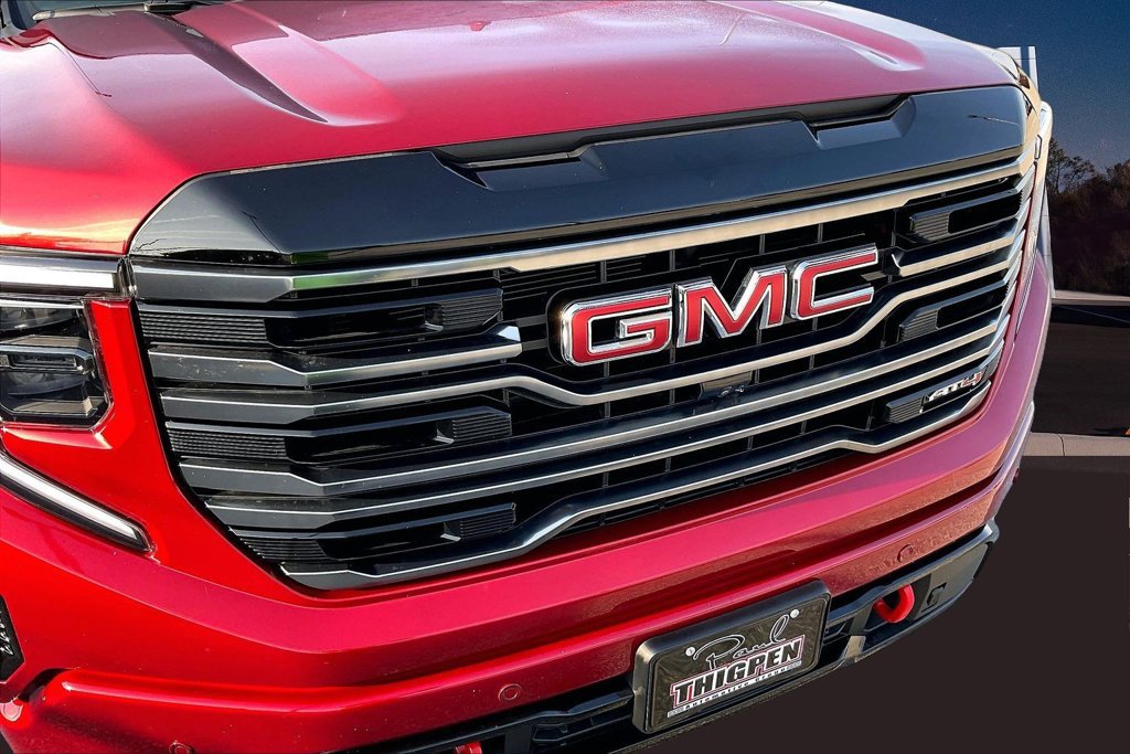 Used 2025 GMC Sierra 1500 AT4 w/ AT4 Premium Package AWD/4WD image 34