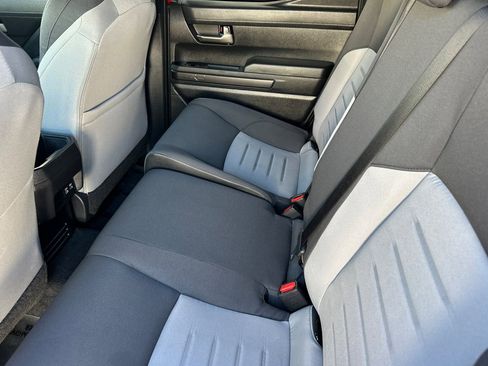 Used 2025 Toyota Tacoma TRD Sport image 12