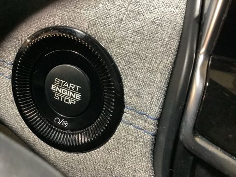 Used 2023 Jeep Compass Latitude image 27