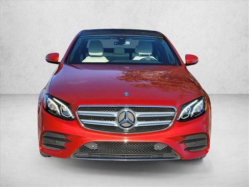 Used 2017 Mercedes-Benz E 300 E 300 Luxury image 2