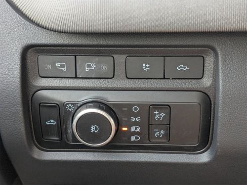 Used 2024 Ford F350 Platinum w/ FX4 Off-Road Package image 29