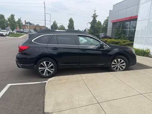 Used 2019 Subaru Outback 2.5i Limited AWD/4WD image 4