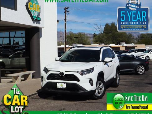 Used 2019 Toyota RAV4 XLE image 1