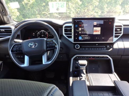 Used 2025 Toyota Tundra Platinum AWD/4WD image 10