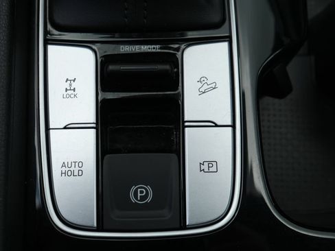 Used 2023 Hyundai Santa Cruz SEL Premium AWD/4WD image 24