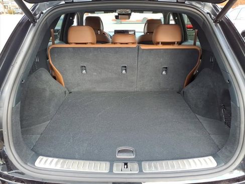 Used 2024 Genesis GV70 2.5T w/ Advanced Package image 13