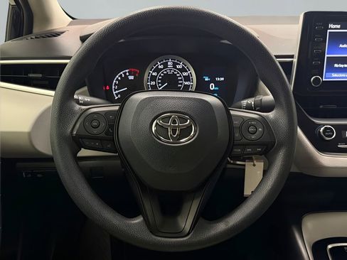 Used 2020 Toyota Corolla LE FWD image 16