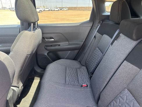Used 2025 Nissan Kicks SV w/ SV Premium Package FWD image 35