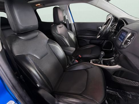 Used 2020 Jeep Compass Latitude FWD image 34