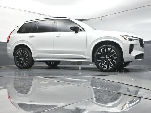 Certified 2026 Volvo XC90 B6 Ultra w/ Protection Package Premier AWD/4WD image 33