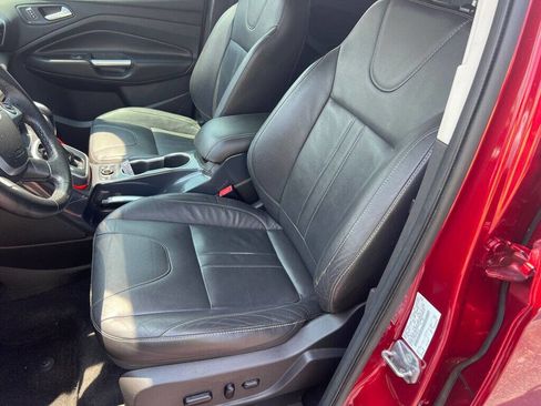 Used 2013 Ford Escape Titanium w/ Class II Trailer Tow Pkg image 13