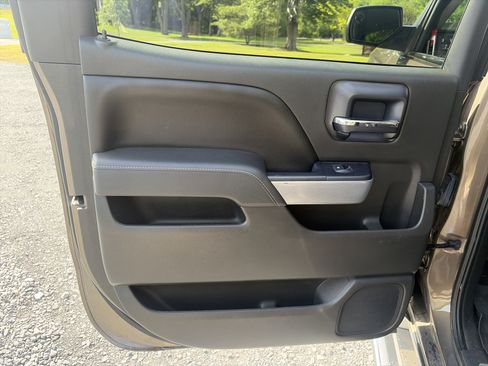 Used 2015 Chevrolet Silverado 1500 LTZ Z71 w/ LTZ Plus Package AWD/4WD image 23