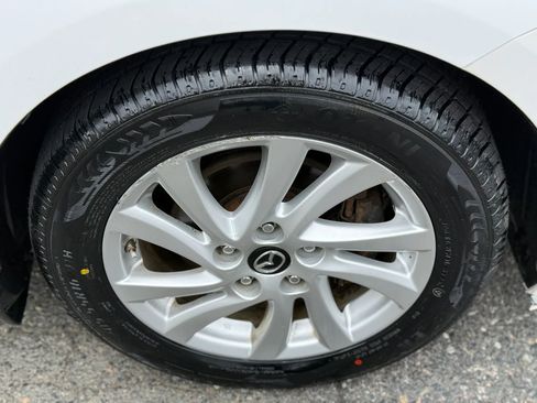 Used 2013 MAZDA MAZDA3 i Touring FWD image 30