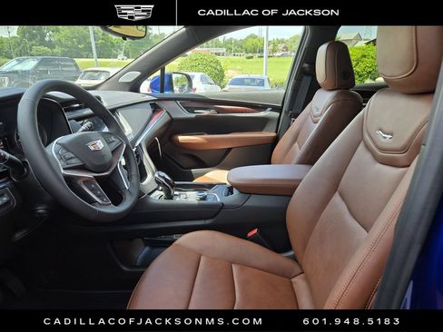 New 2026 Cadillac XT5 Premium Luxury w/ Driver Assist Package FWD image 9
